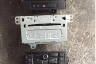 Opel Astra J Çıkma Teyp ve Bilgi Ekranı Orijinal